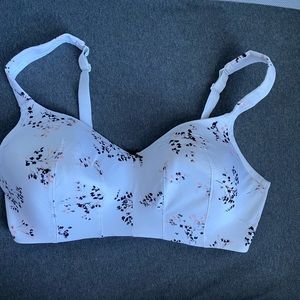 NWOT Cacique White Floral Bra